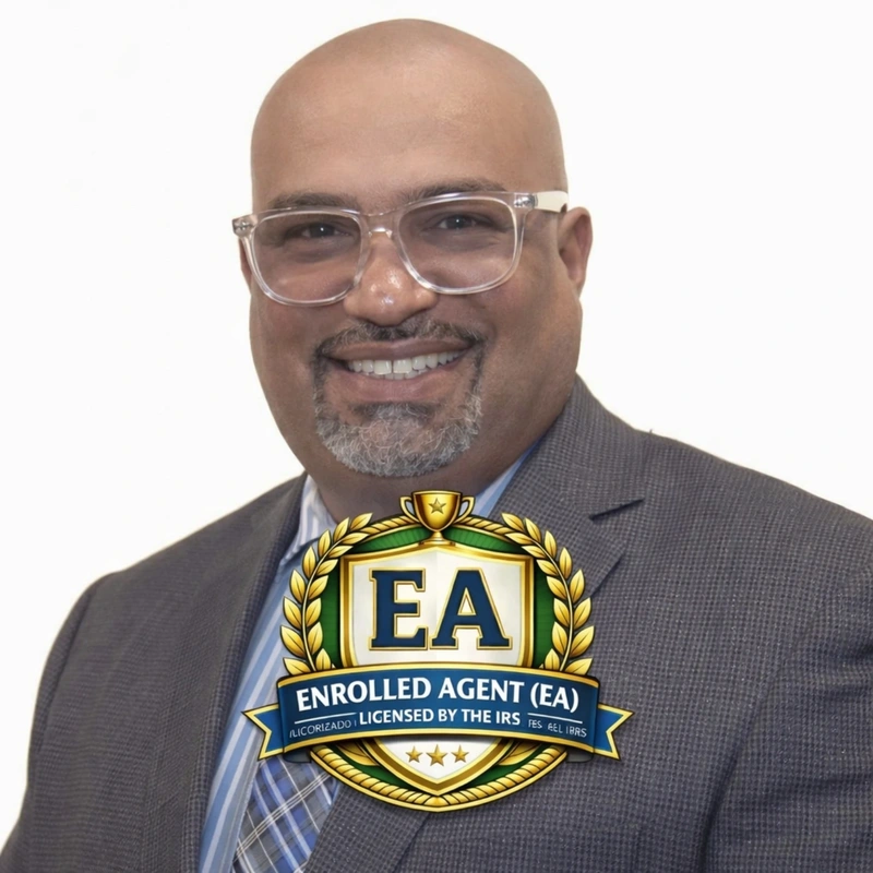 Ismael Perez Miret, Firelight Realty agent